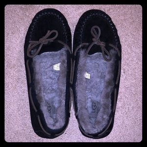Ugg slipper shoes size 9